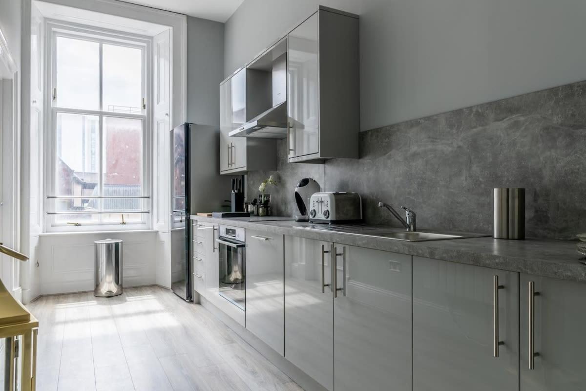 Beautiful 4 Bed Flat In Perfect Central Location Glasgow Eksteriør billede